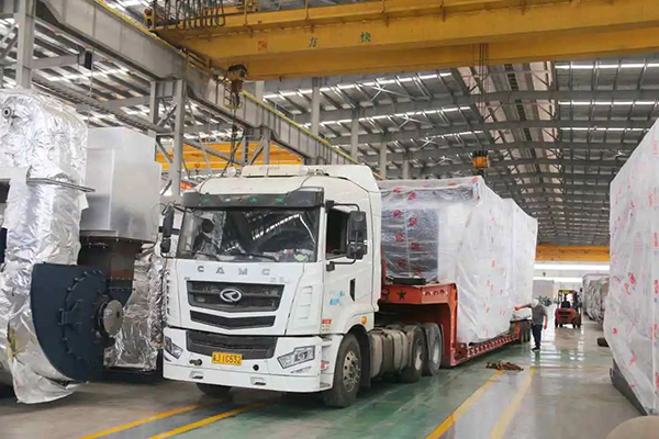 水管鍋爐裝車發貨.jpg 水管鍋爐裝車發貨.jpg